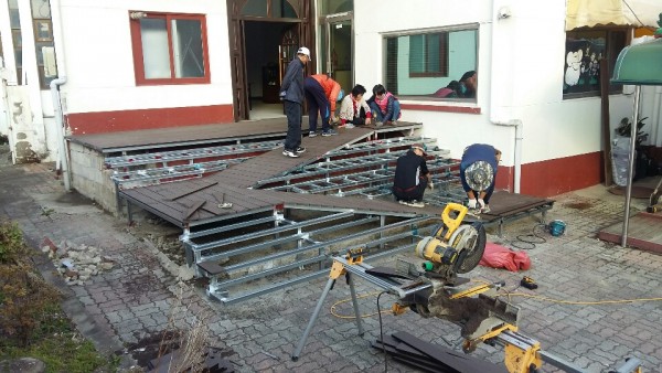 도시재생센터와 함께 한 성당수리.jpg